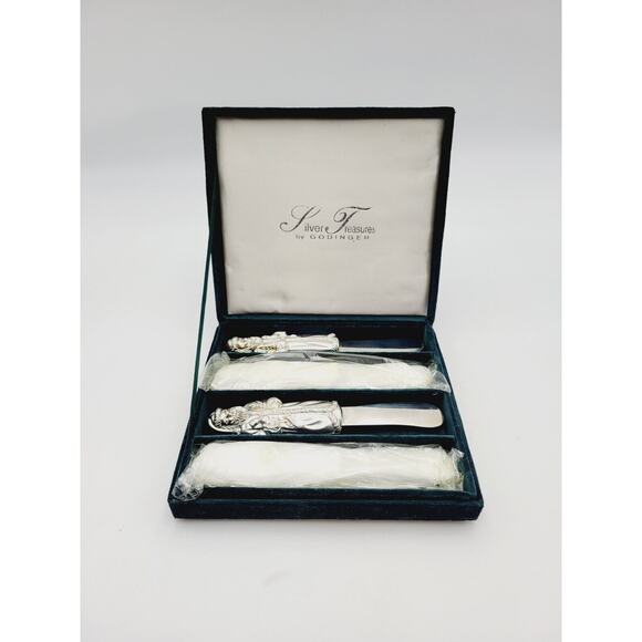 Silver Treasures by Godinger Santa Clause Cheese Butter Spread Knife Set of 4 - Picture 1 of 5
